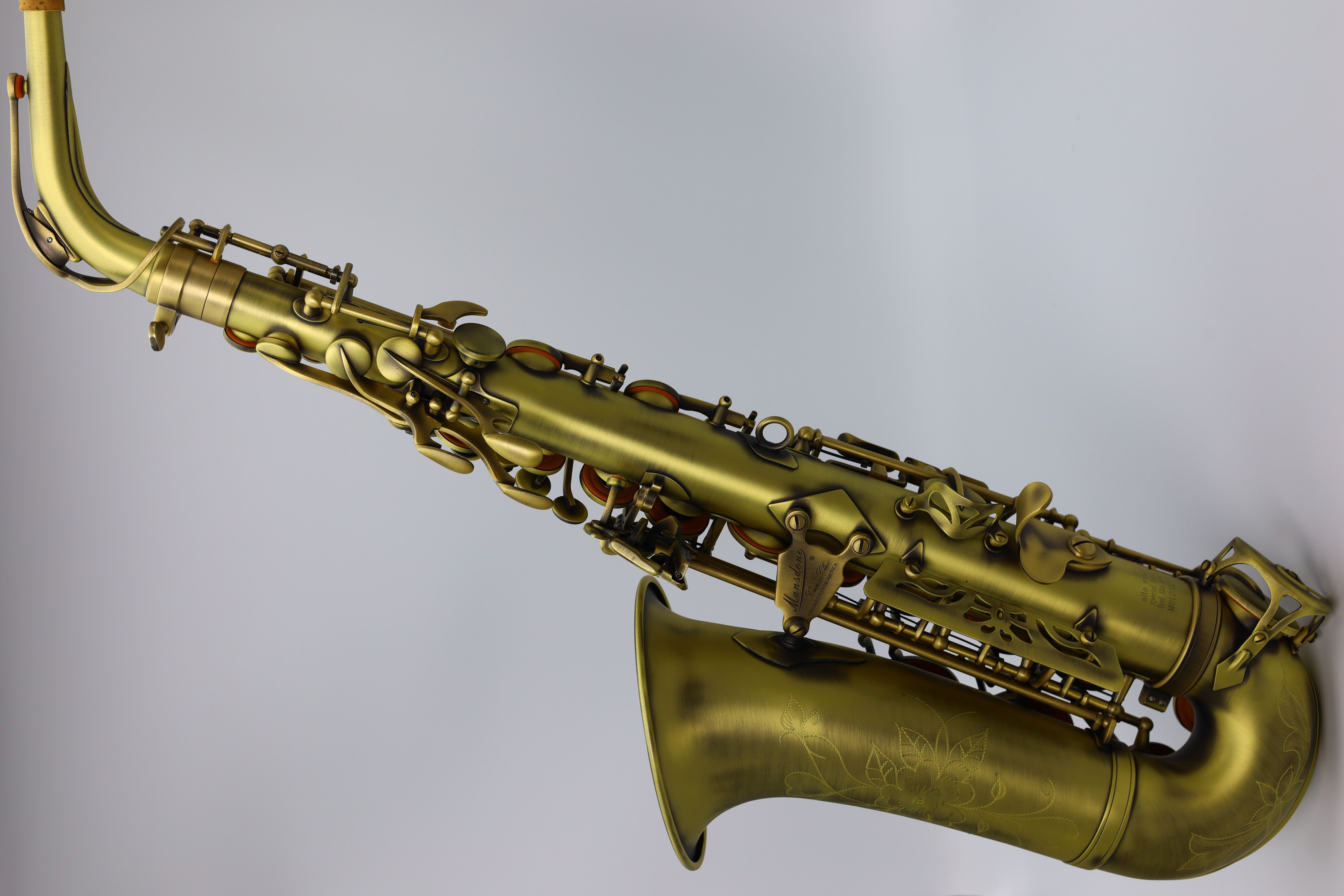 MB-60 Bronze Alto Saxophone - MANSDONE Saxophone Official Website